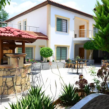 Nagas & Restaurant At Historical Part Of Hotel *