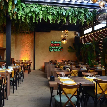 Nagas & Restaurant At Historical Part Of Отель