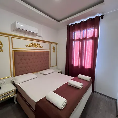 Nagas & Restaurant At Historical Part Of Отель