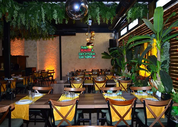 Nagas & Restaurant At Historical Part Of Hotell *