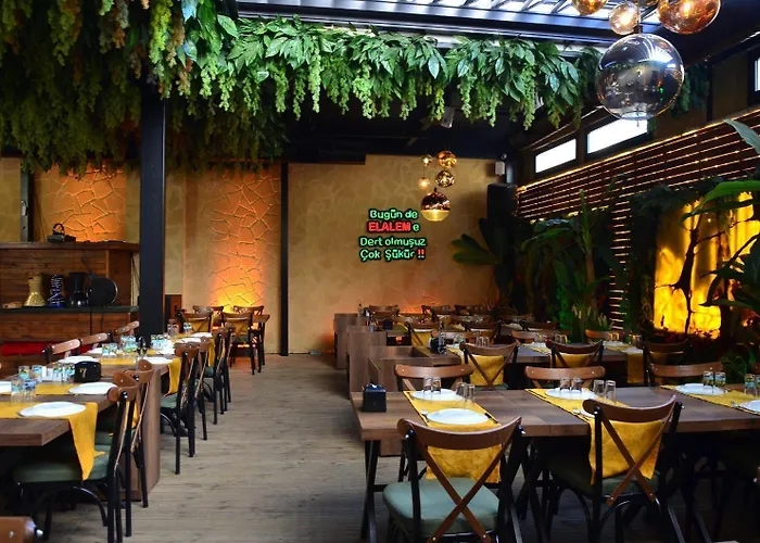 Nagas & Restaurant At Historical Part Of Hotell