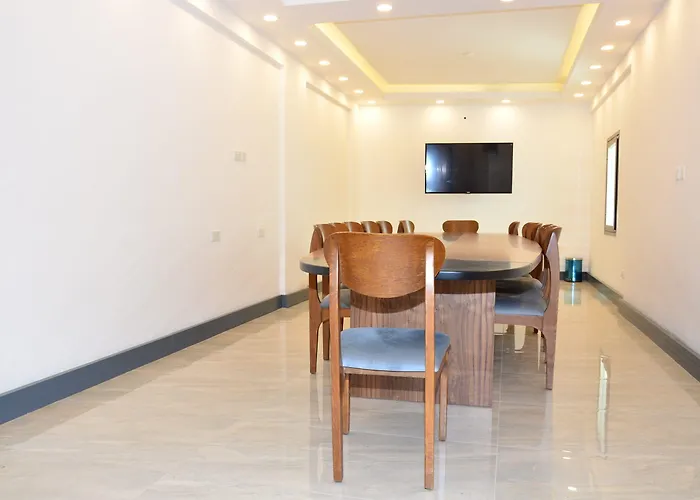 Hotell Nagas & Restaurant At Historical Part Of *