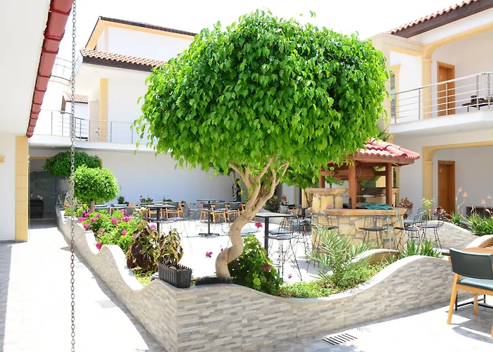 Nagas & Restaurant At Historical Part Of * Nicosia